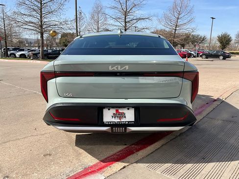 Used 2025 Kia K4 LXS image 7