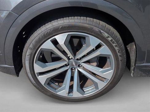 Used 2019 Audi Q8 Premium Plus w/ Premium Plus AWD/4WD image 26