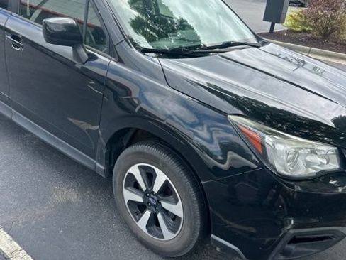 Used 2017 Subaru Forester 2.5i Premium w/ All-Weather Package AWD/4WD image 2