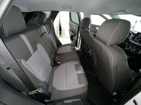 Used 2024 Chevrolet Blazer LT w/ Convenience Package FWD image 11