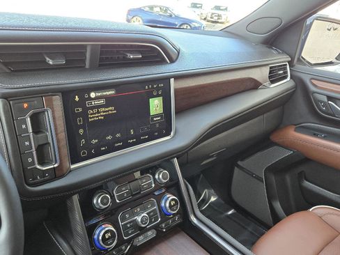 Used 2024 GMC Yukon Denali Ultimate image 42