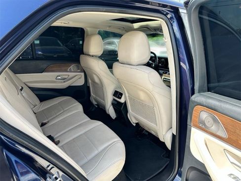 Used 2022 Mercedes-Benz GLE 450 4MATIC w/ Premium Package image 29