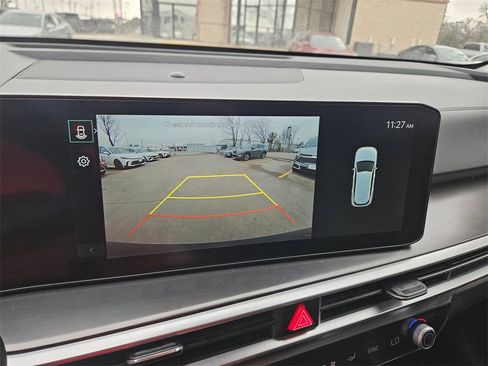 Used 2024 Kia Sorento S image 22