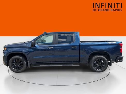 Used 2021 Chevrolet Silverado 1500 Custom w/ Safety Confidence Package AWD/4WD image 8