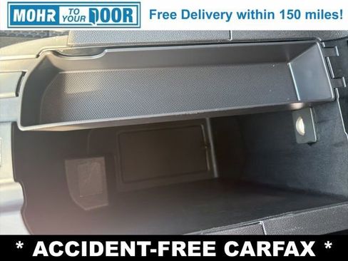 Used 2024 GMC Terrain SLE image 23