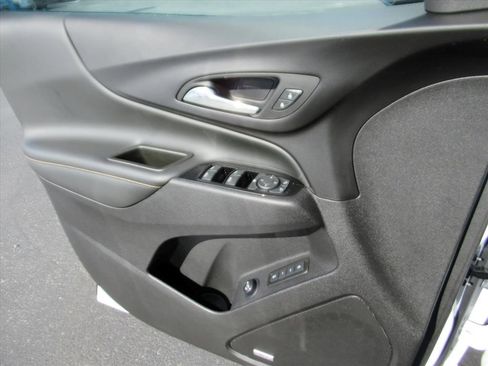 Certified 2024 Chevrolet Equinox Premier image 28