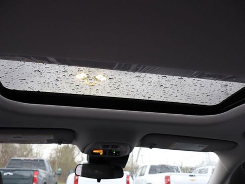 New 2026 Chevrolet Trax LT w/ Sunroof Package FWD image 20