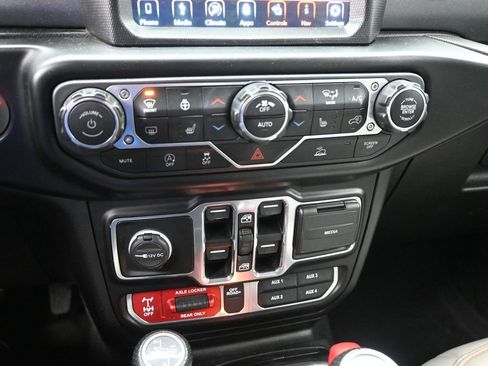 Used 2022 Jeep Gladiator Mojave w/ LED Lighting Group image 22