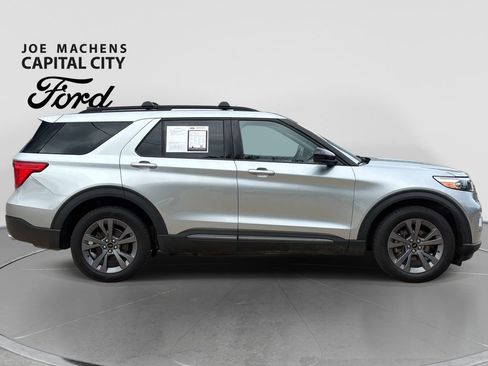 Used 2023 Ford Explorer XLT w/ Equipment Group 202A AWD/4WD image 3