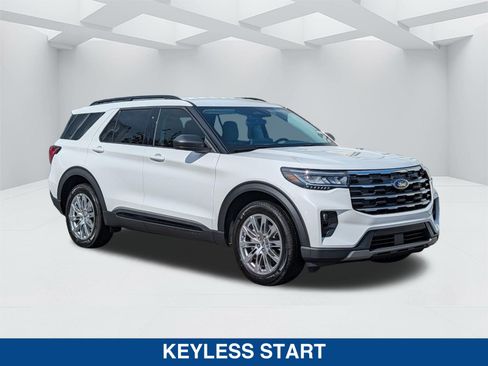 New 2026 Ford Explorer Active w/ Active Comfort Package AWD/4WD image 3