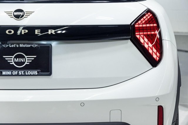 New 2027 MINI Cooper 2-Door Hardtop FWD image 8