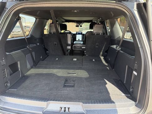 Used 2022 Ford Expedition Max Limited RWD image 11
