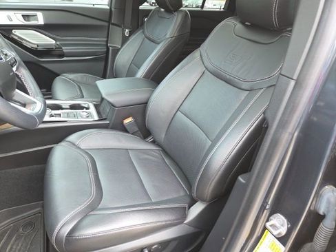 Used 2022 Ford Explorer ST w/ Equipment Group 401A image 6