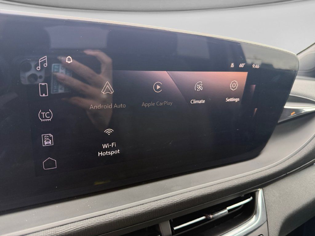 Used 2025 Buick Envista Preferred FWD image 26