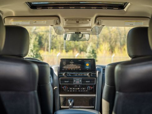 Used 2024 INFINITI QX80 Luxe image 22