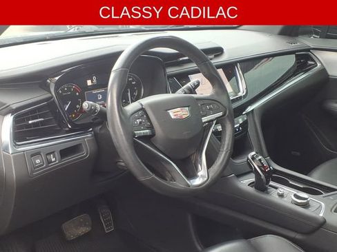 Used 2021 Cadillac XT6 Premium Luxury w/ LPO, Floor Liner Package AWD/4WD image 8