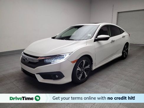Used 2018 Honda Civic Touring image 1