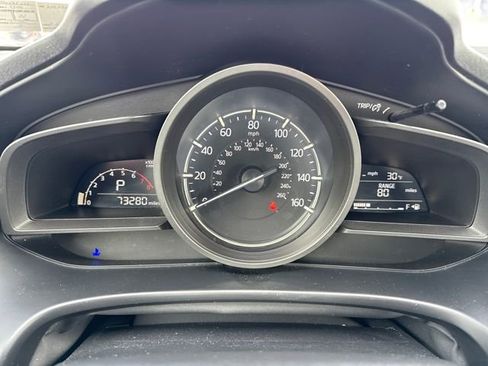 Used 2018 MAZDA MAZDA3 Touring image 17