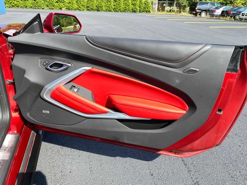 Used 2022 Chevrolet Camaro SS RWD image 39