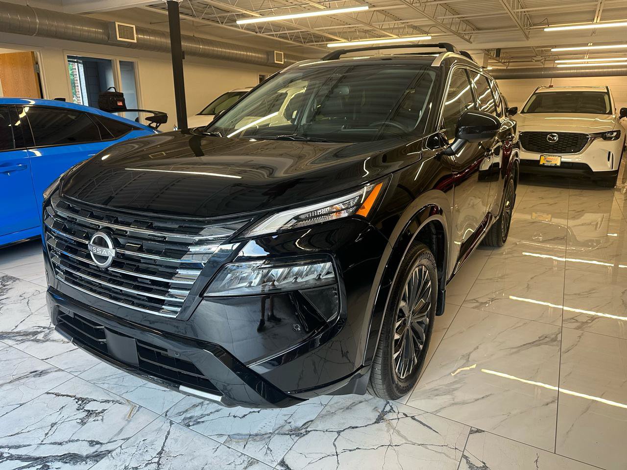 Used 2026 Nissan Rogue Platinum w/ Platinum Premium Package AWD/4WD image 3