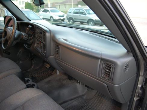 Used 2003 Chevrolet Silverado 1500 W/T image 15
