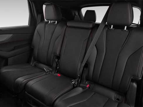 Used 2023 Acura MDX A-Spec image 11