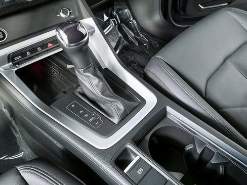 Used 2023 Audi Q3 2.0T Premium Plus w/ Premium Plus Package image 18