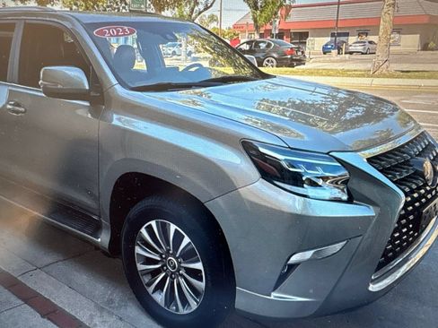 Used 2023 Lexus GX 460 Premium w/ Premium Package AWD/4WD image 3