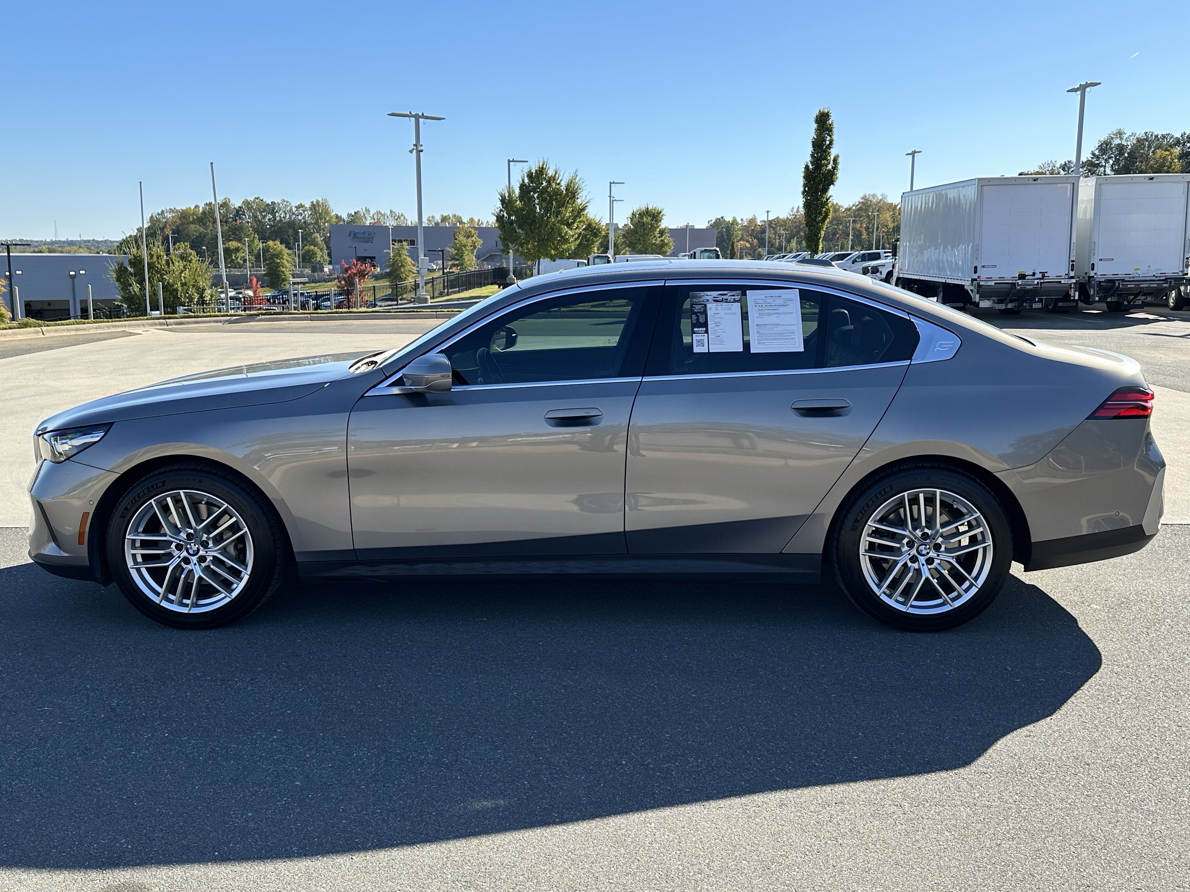Used 2025 BMW 530i RWD image 8