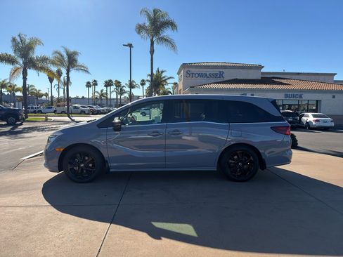 Used 2023 Honda Odyssey Sport image 5