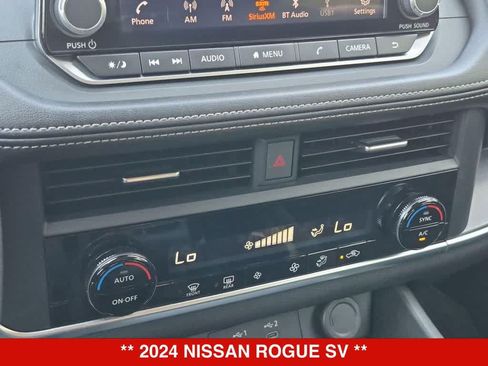 Used 2024 Nissan Rogue SV FWD image 29