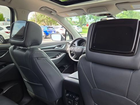 Used 2019 Buick Enclave Essence AWD/4WD image 15