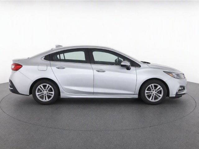 Used 2018 Chevrolet Cruze LT FWD image 5