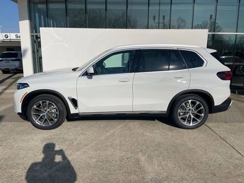 New 2026 BMW X5 xDrive40i image 2