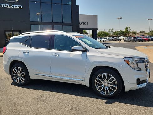 Used 2022 GMC Terrain Denali AWD/4WD image 6