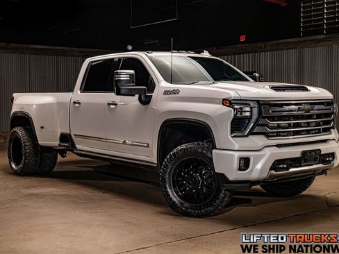 Used 2024 Chevrolet Silverado 3500 High Country w/ Technology Package AWD/4WD image 1