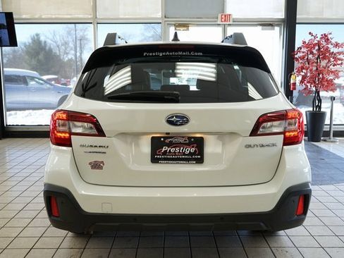 Used 2018 Subaru Outback 2.5i Limited image 17