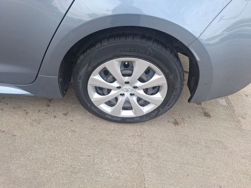 Used 2020 Toyota Corolla LE image 11