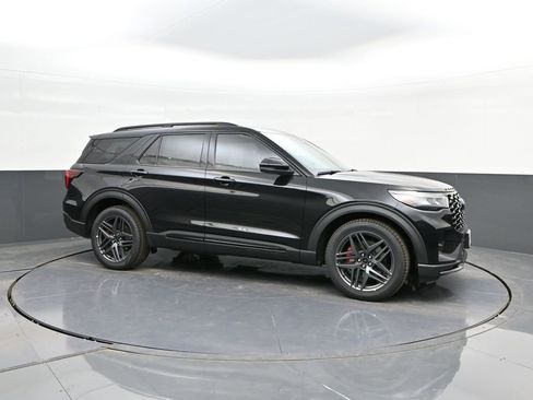 New 2026 Ford Explorer ST w/ Sun And Sound Package image 17