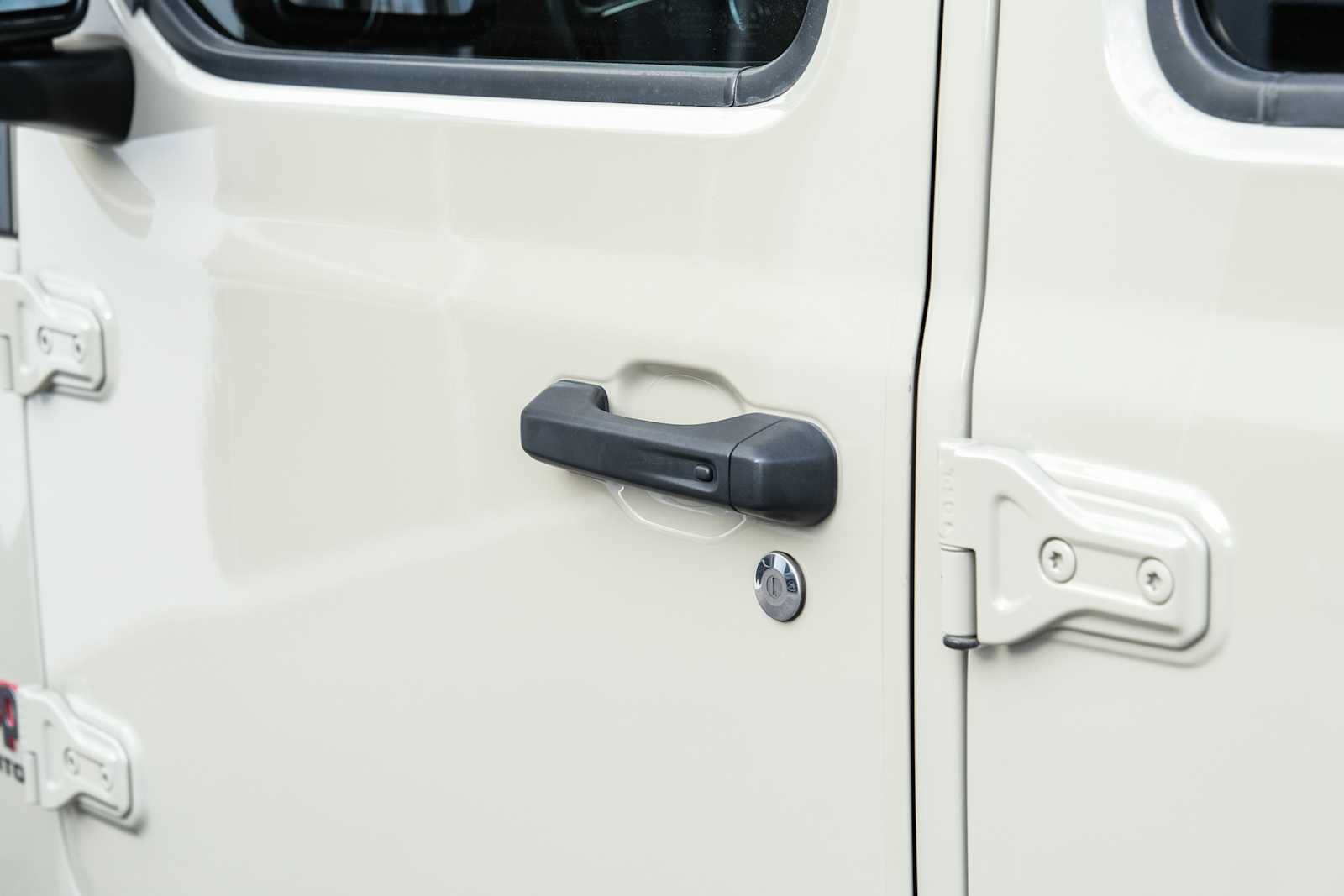 Used 2022 Jeep Gladiator Rubicon AWD/4WD image 18