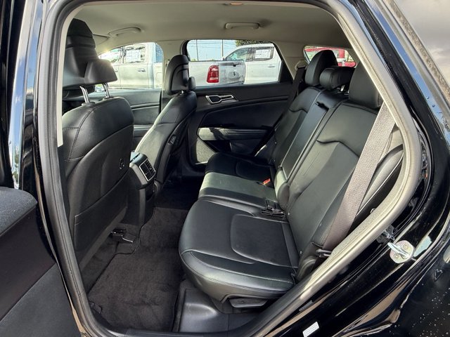 Used 2023 Kia Sportage EX FWD image 17
