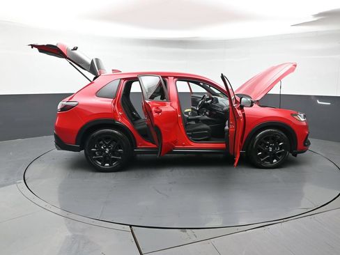 Certified 2024 Honda HR-V Sport image 46