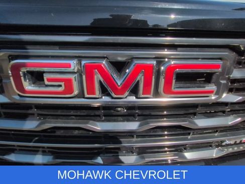 Used 2024 GMC Acadia AT4 w/ Luxury Package AWD/4WD image 32