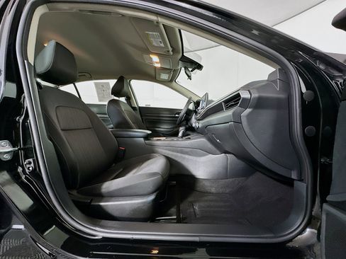 Used 2025 Nissan Altima 2.5 SV image 29