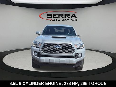 Used 2021 Toyota Tacoma SR5 AWD/4WD image 9
