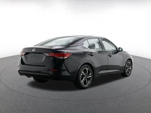 Used 2025 Nissan Sentra SV FWD image 8
