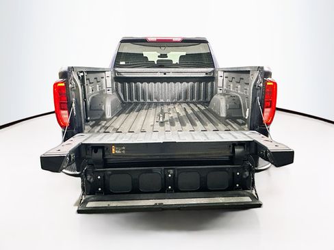 Used 2022 GMC Sierra 1500 Elevation image 27