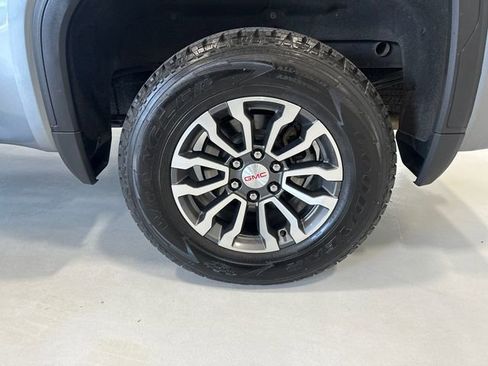 Used 2019 GMC Sierra 1500 AT4 w/ Off Road Performance Package AWD/4WD image 14