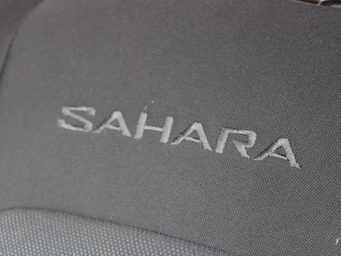 Used 2022 Jeep Wrangler Unlimited Sahara w/ Cold Weather Group AWD/4WD image 44