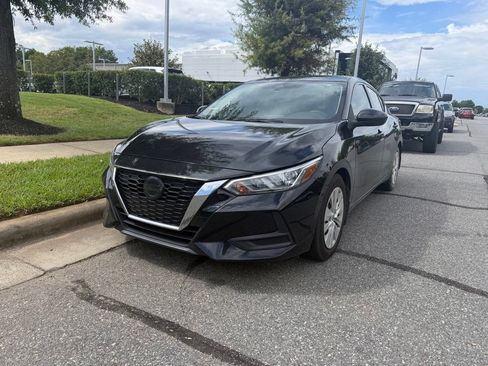 Used 2022 Nissan Sentra S FWD image 1